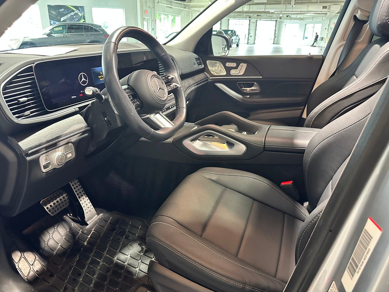 Used 2026 Mercedes-Benz GLS 450 4MATIC image 6