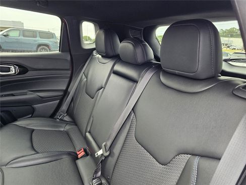 New 2026 Jeep Compass Latitude AWD/4WD image 31