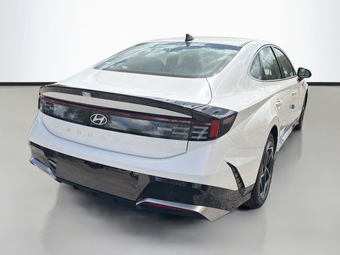 New 2026 Hyundai Sonata SEL image 3