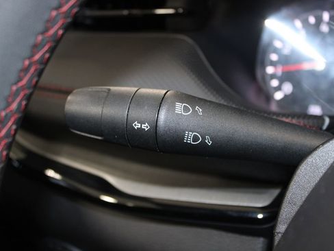 Used 2025 Jeep Compass Trailhawk image 21