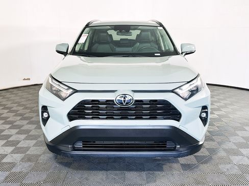 Used 2023 Toyota RAV4 XLE Premium FWD image 8