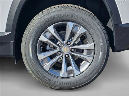New 2026 Chevrolet Equinox LT w/ Convenience Package II FWD image 10