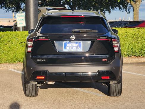Used 2025 Nissan Kicks SR FWD image 6
