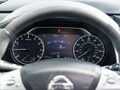 Used 2017 Nissan Murano Platinum image 18