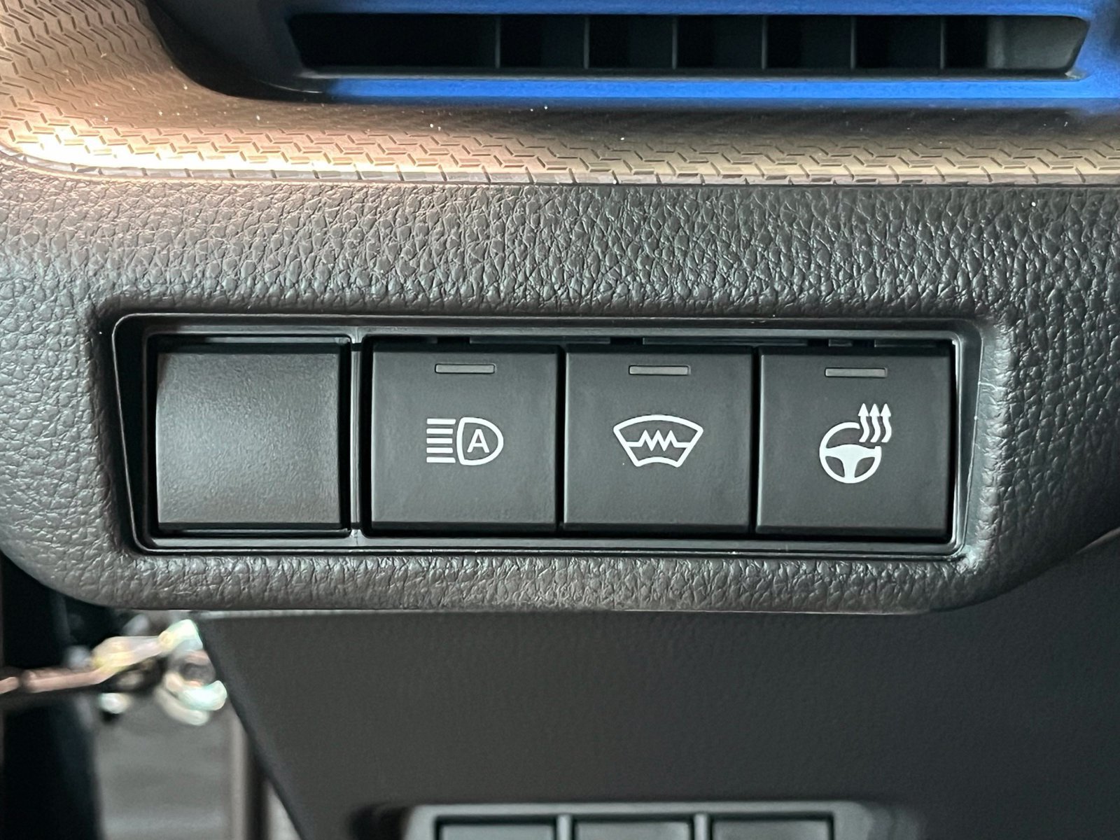 New 2027 Toyota Prius XLE AWD/4WD image 31