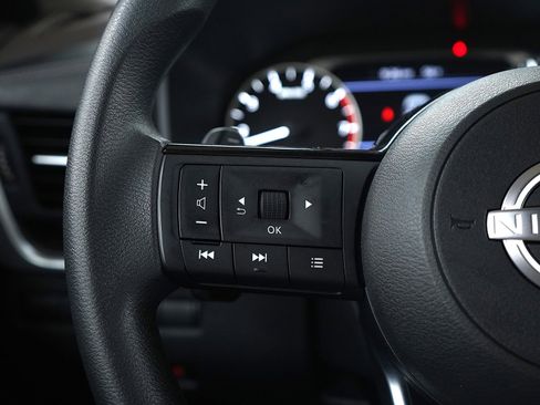 Used 2023 Nissan Rogue SV image 26