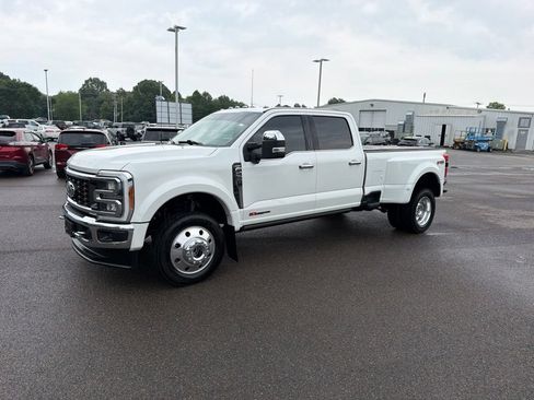 Used 2023 Ford F450 Lariat w/ Lariat Ultimate Package AWD/4WD image 7