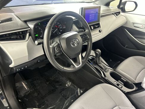 Used 2024 Toyota Corolla SE image 12