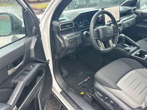 Used 2024 Toyota Tacoma TRD Off-Road w/ TRD Off Road Upgrade Package AWD/4WD image 12