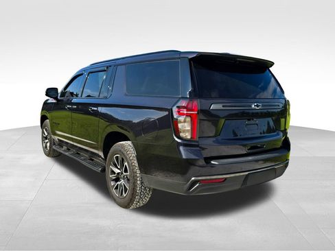 Used 2022 Chevrolet Suburban Z71 w/ Luxury Package AWD/4WD image 15