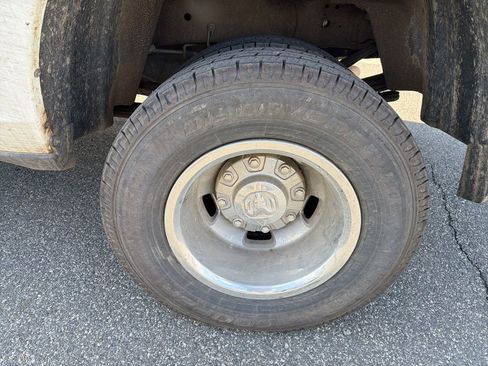 Used 2022 RAM 3500 Tradesman image 10