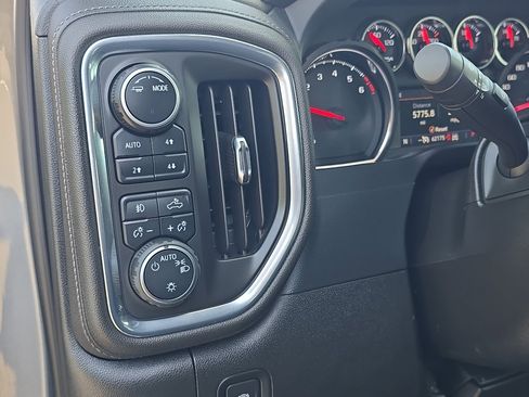 Certified 2021 Chevrolet Silverado 1500 RST w/ Z71 Off-Road Package AWD/4WD image 23