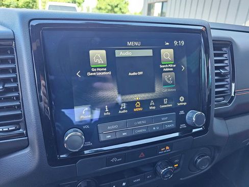 Used 2023 Nissan Frontier PRO-4X image 25