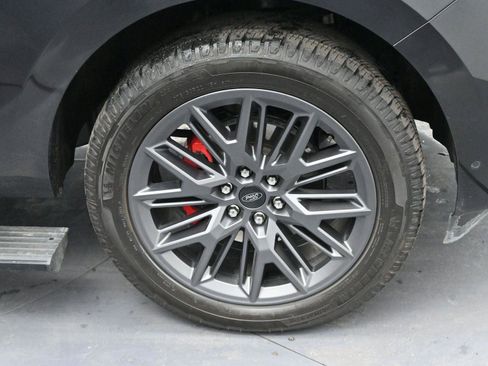 Used 2025 Ford Expedition Platinum w/ Stealth Performance Package image 44