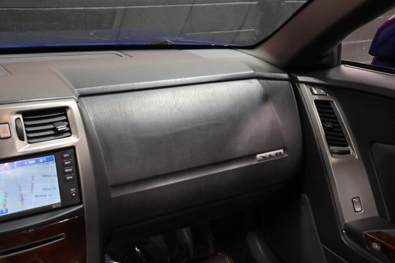 Used 2006 Cadillac XLR RWD image 54