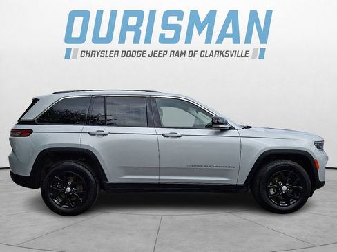 Certified 2023 Jeep Grand Cherokee Limited AWD/4WD image 7