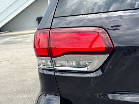 Used 2020 Jeep Grand Cherokee Limited RWD image 10