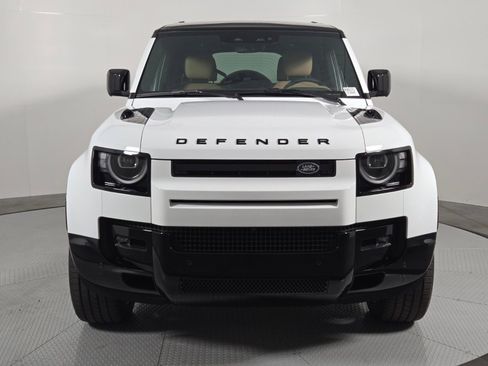 New 2026 Land Rover Defender 130 X-Dynamic SE AWD/4WD image 8