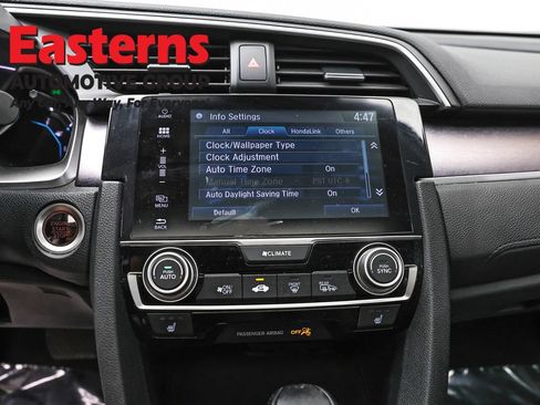Used 2017 Honda Civic Touring image 12