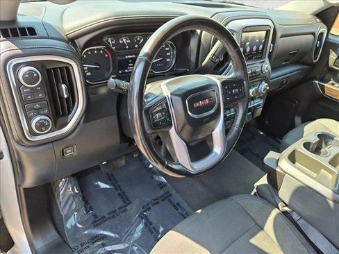 Used 2019 GMC Sierra 1500 SLE w/ SLE Value Package AWD/4WD image 9