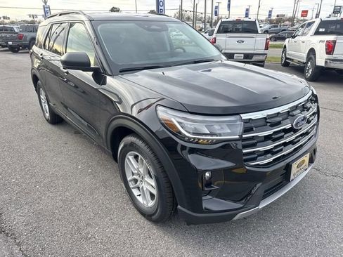 New 2026 Ford Explorer Active w/ Active Comfort Package image 3