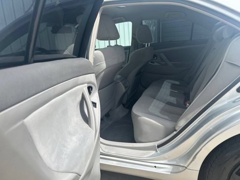 Used 2007 Toyota Camry LE FWD image 12