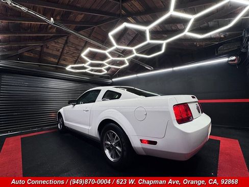 Used 2005 Ford Mustang Coupe RWD image 4