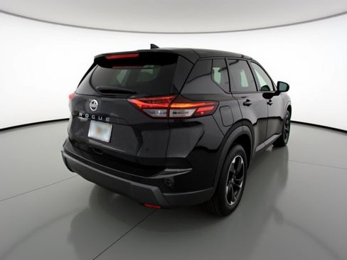 Used 2025 Nissan Rogue SV FWD image 9