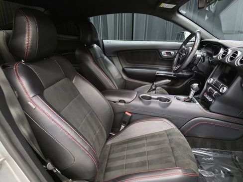 Used 2019 Ford Mustang GT Premium w/ Equipment Group 401A RWD image 2