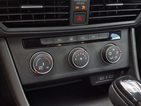 Certified 2023 Volkswagen Jetta S FWD image 13