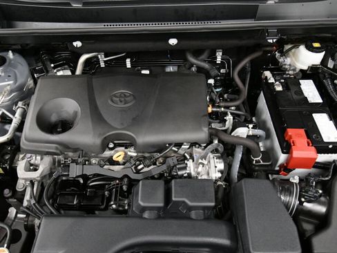 Certified 2024 Toyota RAV4 LE image 31