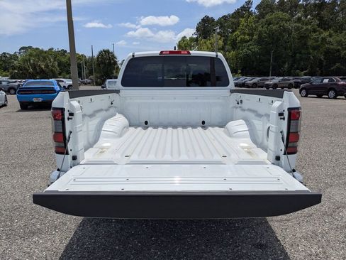 New 2025 Nissan Frontier SV image 13