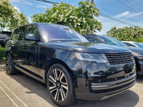 Used 2023 Land Rover Range Rover SE AWD/4WD image 1