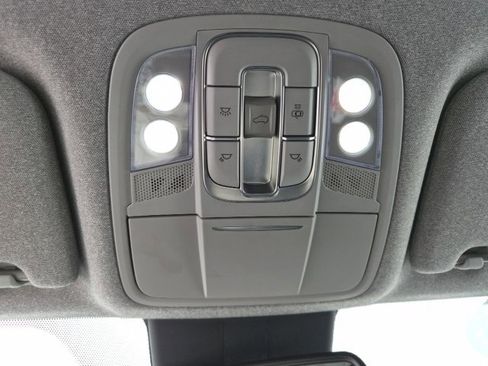 Used 2019 Hyundai Santa Fe AWD image 28