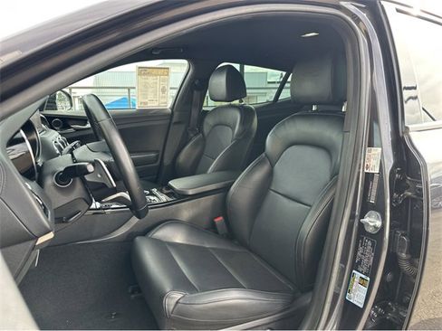 Used 2022 Kia Stinger GT-Line image 12