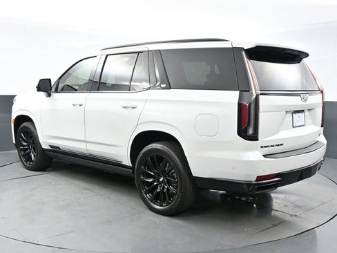 Used 2023 Cadillac Escalade Sport Platinum w/ LPO, ONYX Package AWD/4WD image 4