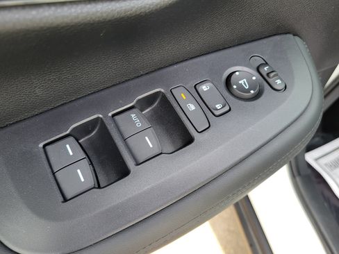Certified 2024 Honda HR-V LX image 19