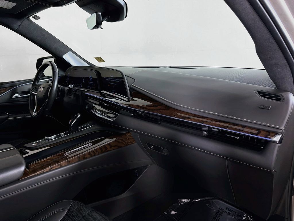 Used 2023 Cadillac Escalade Sport Platinum AWD/4WD image 29