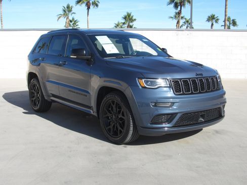 Used 2021 Jeep Grand Cherokee Limited X image 2