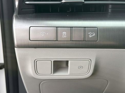 Used 2024 Hyundai Kona SEL image 30