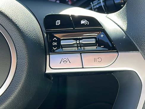 Used 2024 Hyundai Santa Cruz SEL image 18