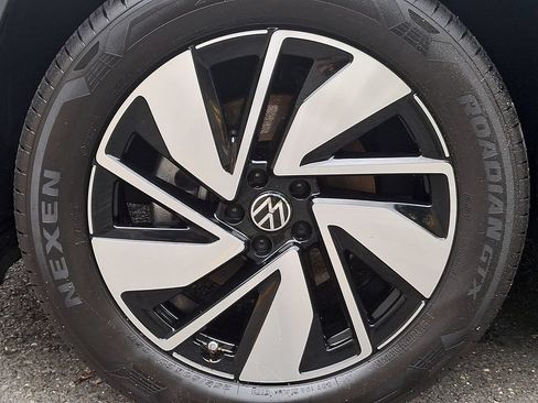 Certified 2026 Volkswagen Atlas SEL AWD/4WD image 8
