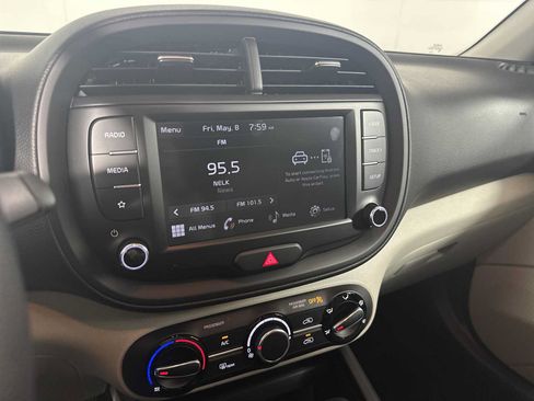 Used 2023 Kia Soul LX FWD image 29