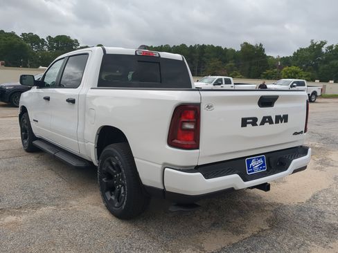 New 2026 RAM 1500 Express AWD/4WD image 5