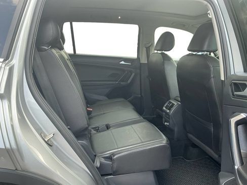 Used 2020 Volkswagen Tiguan SE w/ Panoramic Sunroof Package FWD image 23