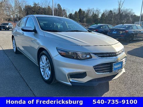 Used 2016 Chevrolet Malibu LT w/ Leather Package image 8