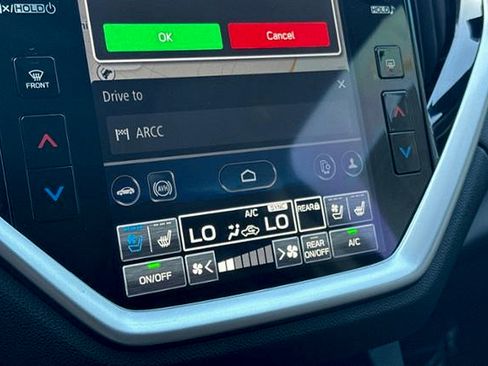 Used 2023 Subaru Ascent Touring AWD/4WD image 24