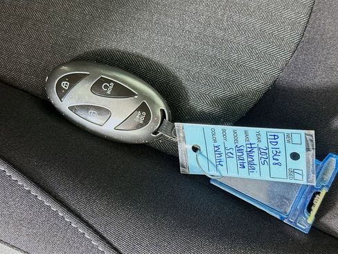 Used 2025 Hyundai Sonata SEL FWD image 35