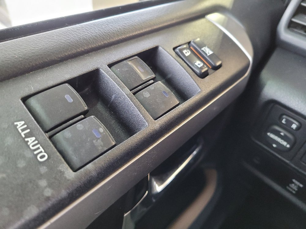 Used 2018 Toyota 4Runner SR5 Premium AWD/4WD image 27