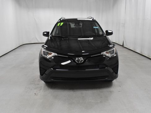 Used 2017 Toyota RAV4 LE image 4